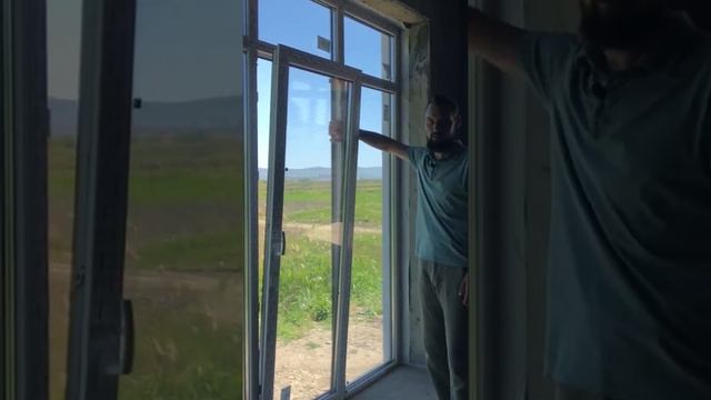 Витражи в строительстве дома. Выходить в окно или проветривать? #строительство #окнапвх #доманаюге смотреть онлайн