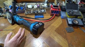 ОБЗОР АККУМУЛЯТОРНОЙ БОЛГАРКИ С БЕСЩЁТОЧНЫМ ДВИГАТЕЛЕМ