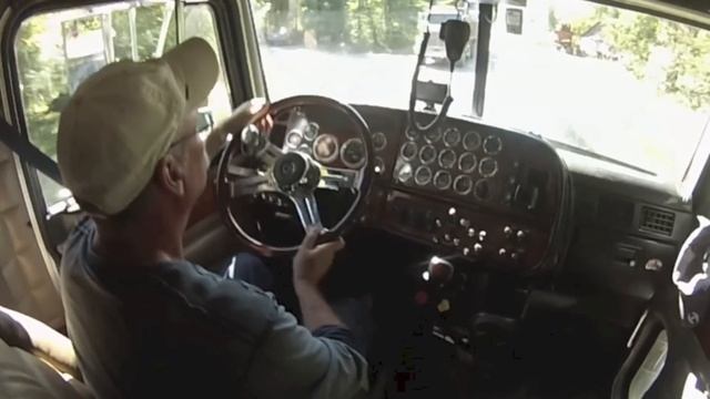 How to Double Clutch in a Big Rig: Trucker Tips смотреть онлайн