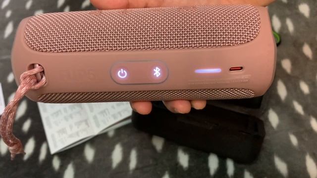 JBL FLIP 5 IS REALLY A WATERPROOF? ? смотреть онлайн