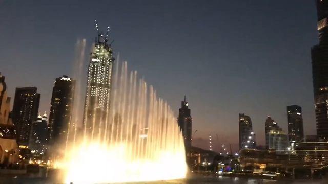 ОАЭ Дубай Дубай-молл Бурдж-Халифа ,шоу фонтанов, лазерное шоу смотреть онлайн