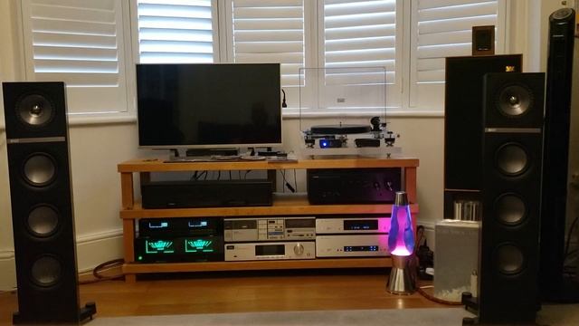 Kef Speakers Q500 Demo / Review