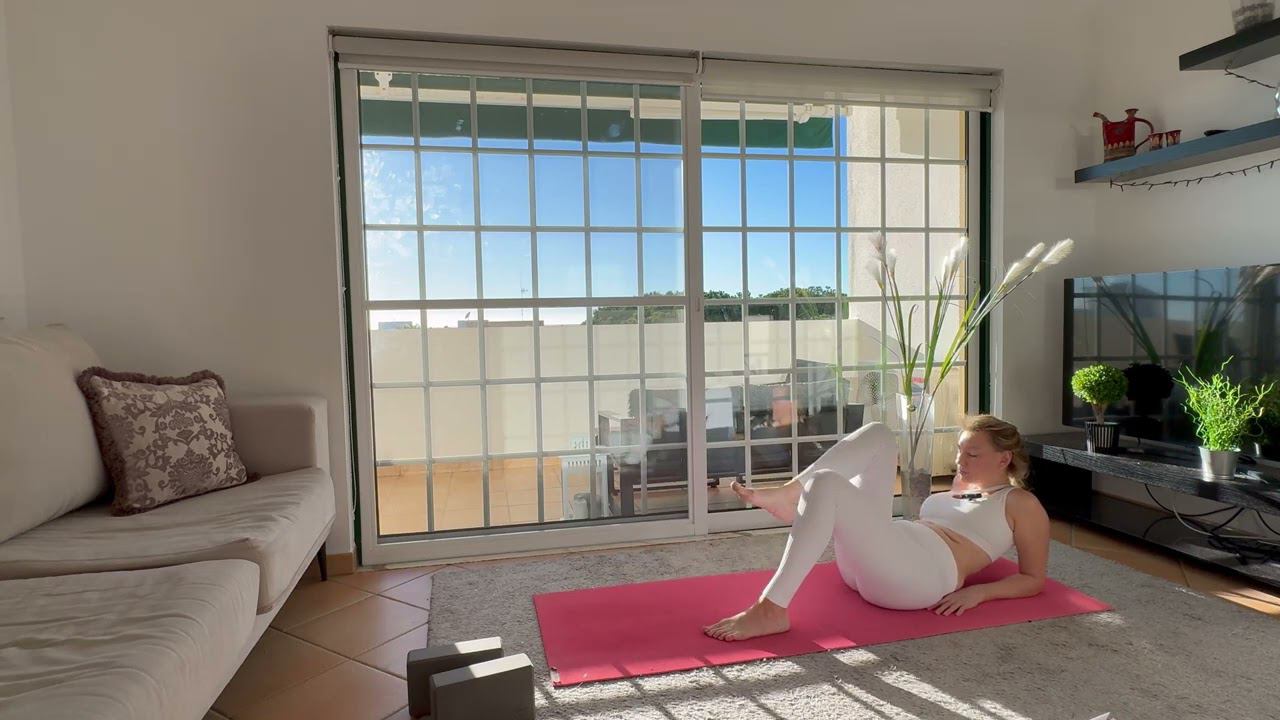 Йога для здорового позвоночника и красивой осанки смотреть онлайн