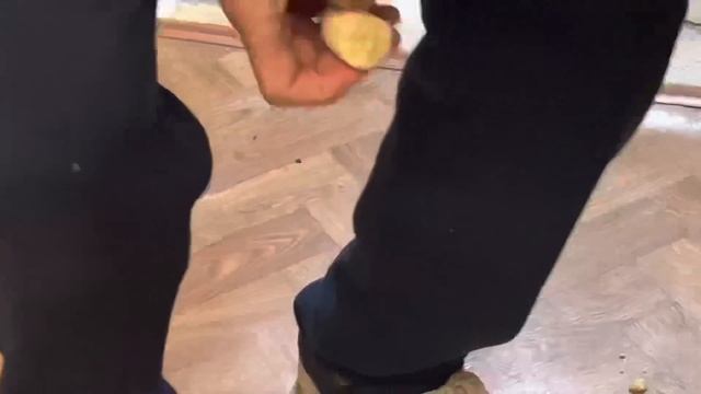 ТАК ПРИКОЛЬНО! Люська научилась аккуратненько чистить банан КАК ЧЕЛОВЕК, а не рвать его как БИБИЗЯН смотреть онлайн