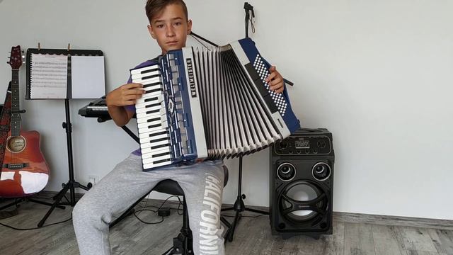 Dwa Serca Jak Pociągi Dwa Akordeon Weltmeister Cordal