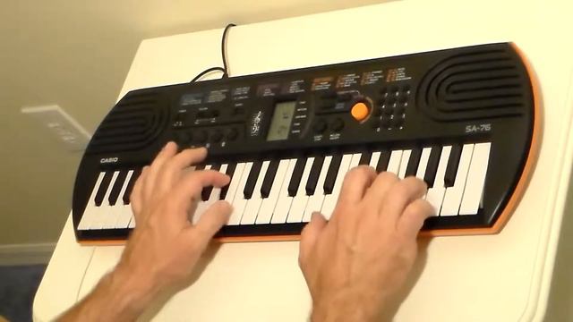 Menuet in D minor by J.S. Bach (Casio SA-76) смотреть онлайн