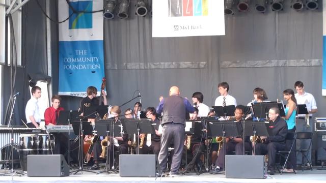 Dancing in Circles - School of the Arts Jazz Ensemble смотреть онлайн