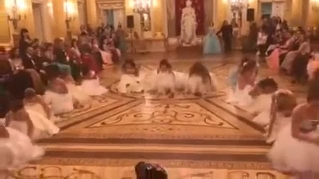 Вальс в Царицыно ! смотреть онлайн