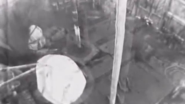 Авария  - лопнула струна