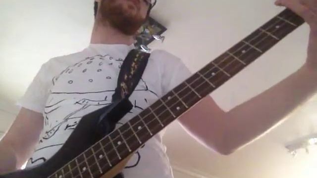 Twisted sister - i wanna rock - Bass Cover [Uploaded 2014] смотреть онлайн