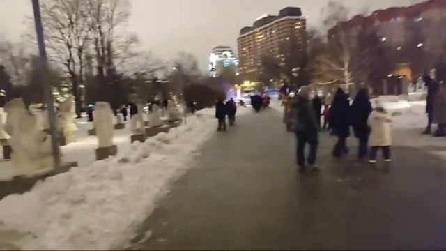 Прогулка в парке Музеон. 04.01.2023г смотреть онлайн