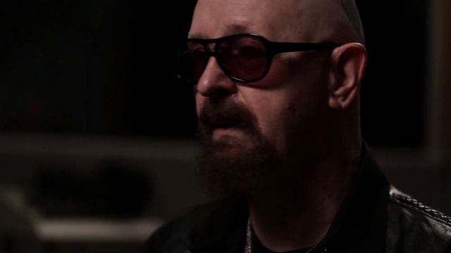 Judas Priest - Crossfire | Track Preview (with intro from Rob Halford) смотреть онлайн