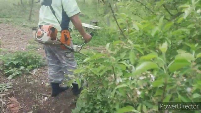 Trimer STIHL FS - 120 I Trokraki Zakrivljeni Nož.STIHL FS-120 Trimmer And Three-pointed Curved Blad