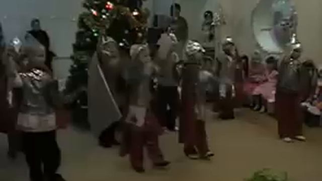 танец богатырей(1).avi смотреть онлайн