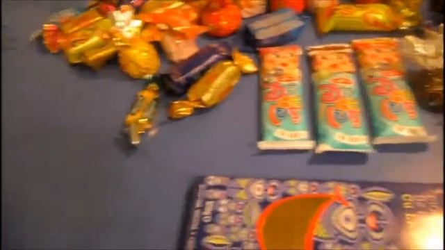 Новогодние Подарки Конфеты!./ A Lot Of Christmas Candy смотреть онлайн