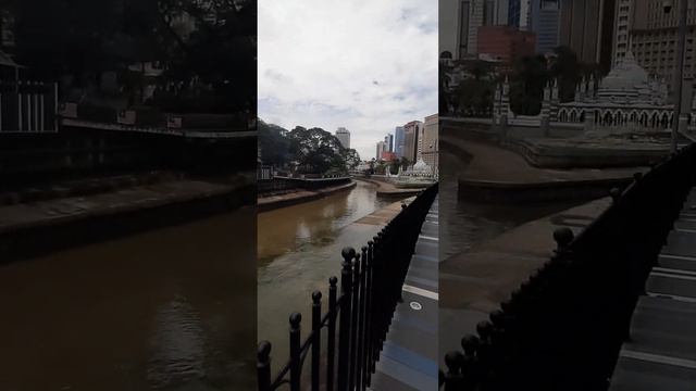the river of live and masjid Jamek center of Kuala Lumpur #kl #lovekl смотреть онлайн