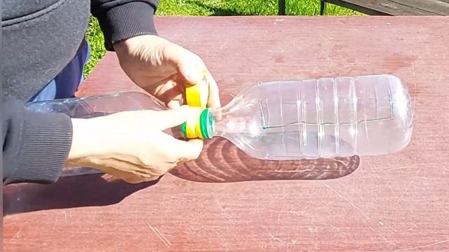 Ветряк из пластиковых бутылок от молока для отпугивания птиц и кротов самоделка своими руками смотреть онлайн