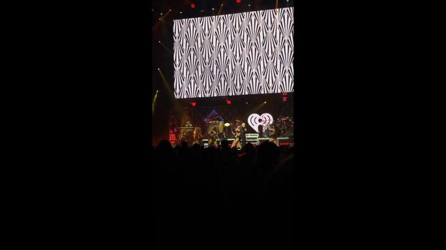 jingle ball 2021 (lots of pitbull) смотреть онлайн