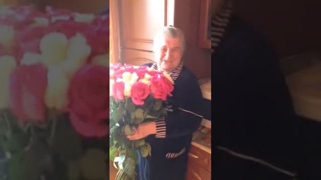 Трогательное поздравление бабушки на 80 летие! смотреть онлайн