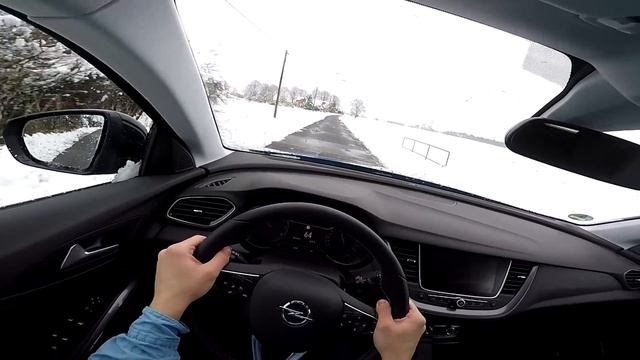 2018' Opel / Vauxhall Grandland X - POV Winter Test Drive