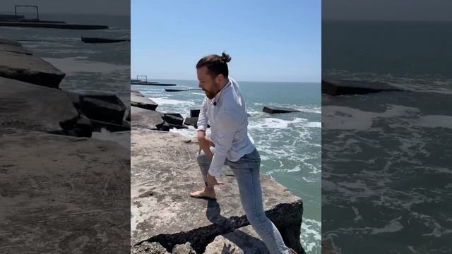 Динамическая медитация в форме импровизации и танца. Жизнь - непрерывный поток Здесь и Сейчас смотреть онлайн