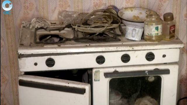 Без окон, без дверей - в таком доме живёт пенсионерка в селе Янченково Тогучинского района смотреть онлайн