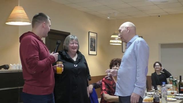 Сын подарил отцу на юбилей новое авто смотреть онлайн