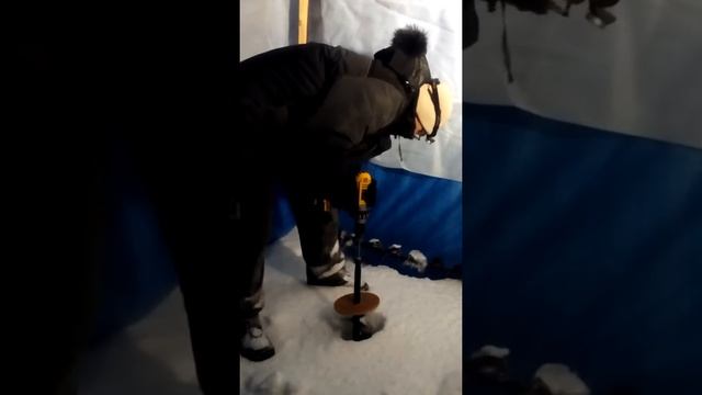 Шуруповерт ледобур смотреть онлайн