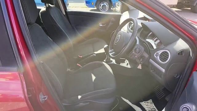 Renault Clio 1 2 Dynamique Sport Tourer 5dr смотреть онлайн