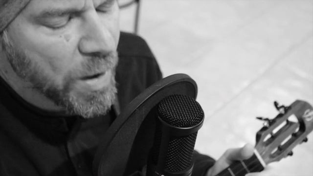 Golden Brown The Stranglers 4 Ukuleles cover смотреть онлайн