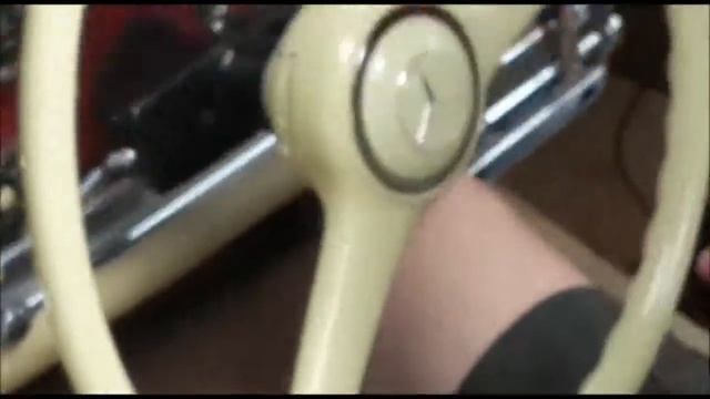 Mercedes Benz 300SL Gullwing смотреть онлайн