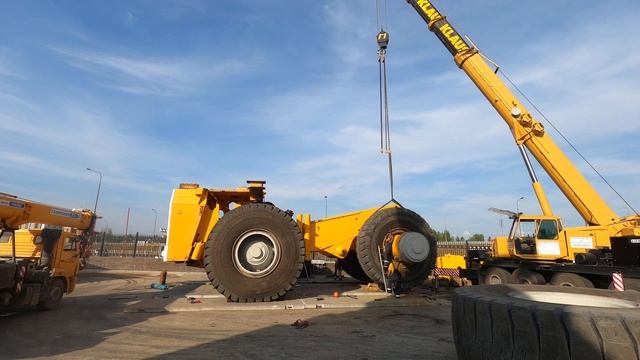 Сборка «БелАза» на площадке Музейного комплекса в Верхней Пышме смотреть онлайн