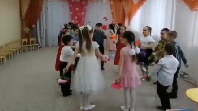 УТРЕННИК В ДЕТСКОМ САДУ 8 МАРТА 08 03 21 смотреть онлайн