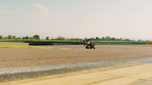 Ducati Performance Accessories | Hypermotard 950 SP смотреть онлайн