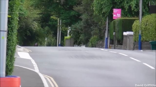 IOM TT 2022 Crash, Fly by and Top Speed - Highlights смотреть онлайн