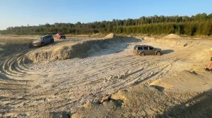 Видео в конце спуск песок