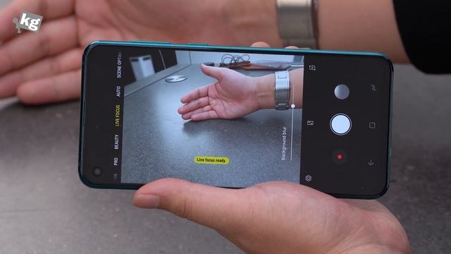 Samsung Galaxy A9 Pro (2019) Review: No Sign of Galaxy Here [4K] смотреть онлайн
