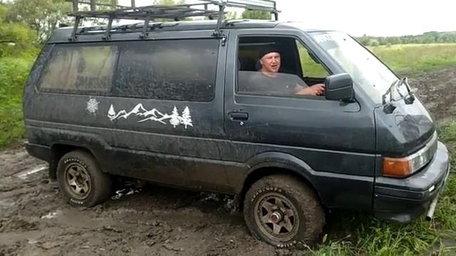 Nissan Iargo на механике смотреть онлайн