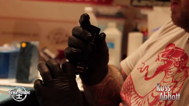Russ Abbott talks about using True Tubes & True Grips смотреть онлайн