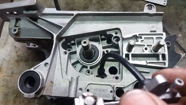 Устраняю течь масла на китайской бензопиле смотреть онлайн