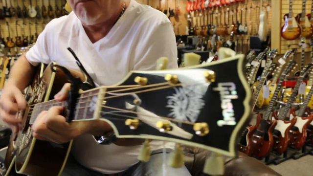 Guitar Close Up - 2014 Gibson SJ-200 Bob Dylan Signature Series $4795 смотреть онлайн