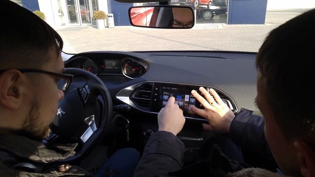Саня тестує Пежо 308 смотреть онлайн