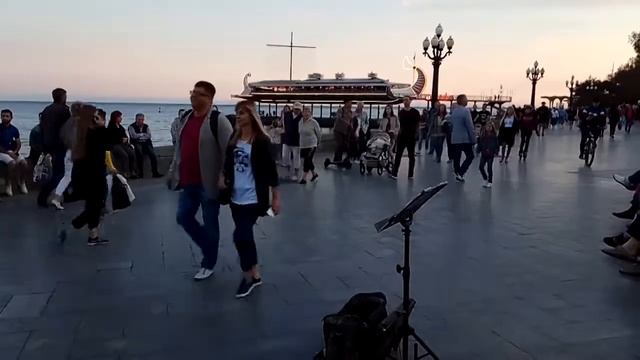 ЯЛТА/ЛЮБОВЬ НЕЧАЯННО НАГРЯНЕТ/ТРУБАЧ ВИКТОР смотреть онлайн