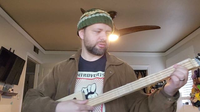 3 String Baritone Guitar, fretted for Just Intonation смотреть онлайн