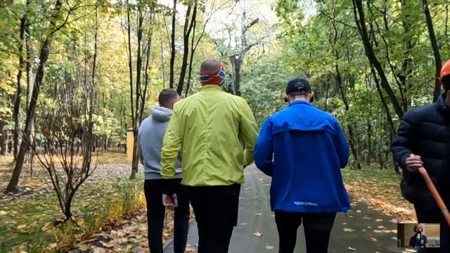 Бомж вступился за старушку на кассе и отдал последние 500 рублей, а утром получил странное СМС смотреть онлайн
