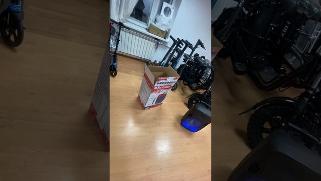 Мощная Беспроводная колонка с караоке Kimiso QS-1217. Видеообзор для клиента смотреть онлайн