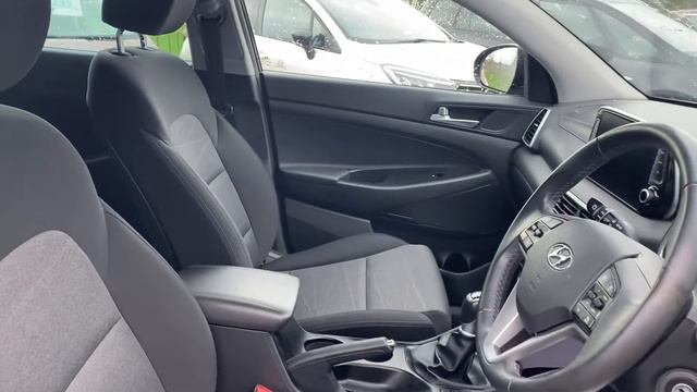 Hyundai TUCSON 1.6 GDi SE Nav Euro 6 (s/s) 5dr 2019/19 смотреть онлайн
