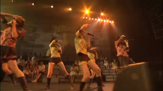 【Live】AKB48 - Yuuhi o Miteiru ka? / AKB48 - 夕陽を見ているか？ смотреть онлайн