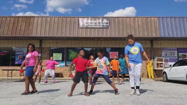 Believing In You Kids dance challenge#fun #The Git Up #Blanco Brown # blooper Take #1 смотреть онлайн