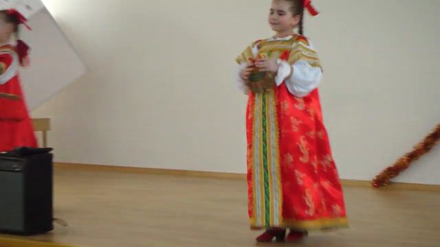 Пошла млада за водой смотреть онлайн